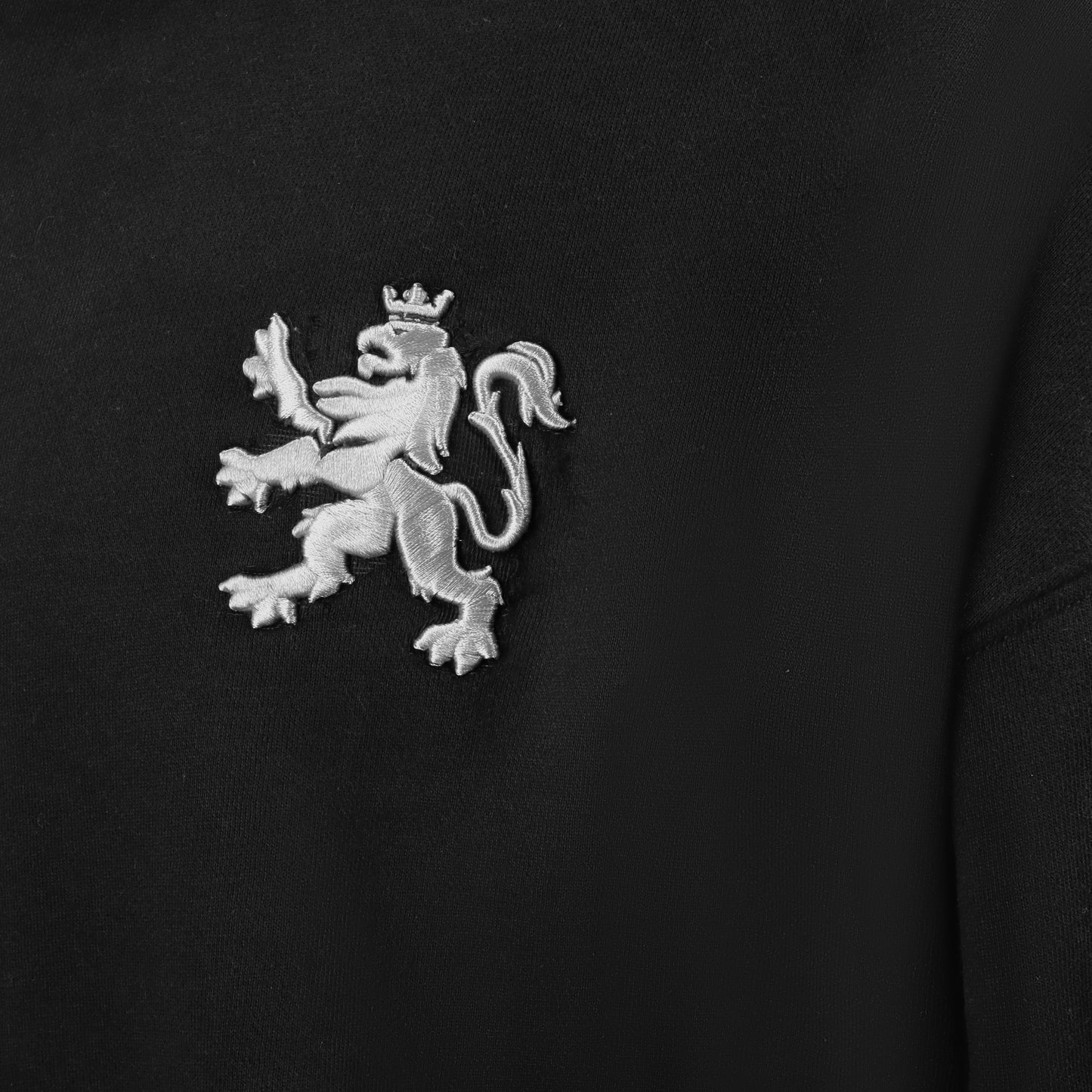 O.Leo Hoodie Zwart (Witte Leeuw)