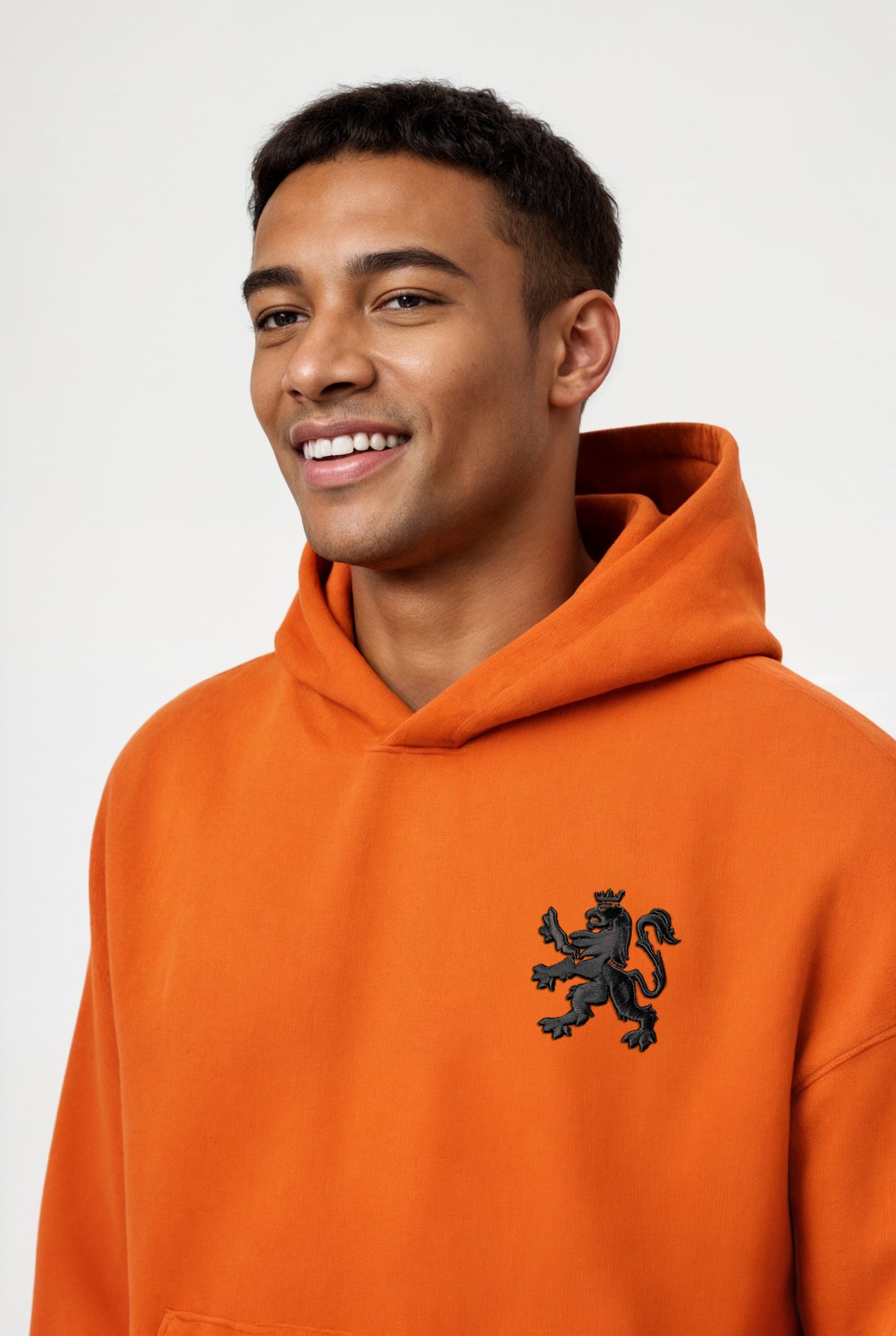 O.Leo Hoodie Oranje (Zwarte Leeuw)