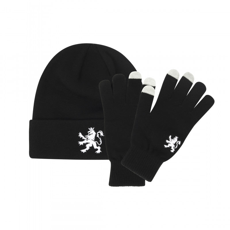 O.Leo Beanie Zwart met zwarte handschoenen