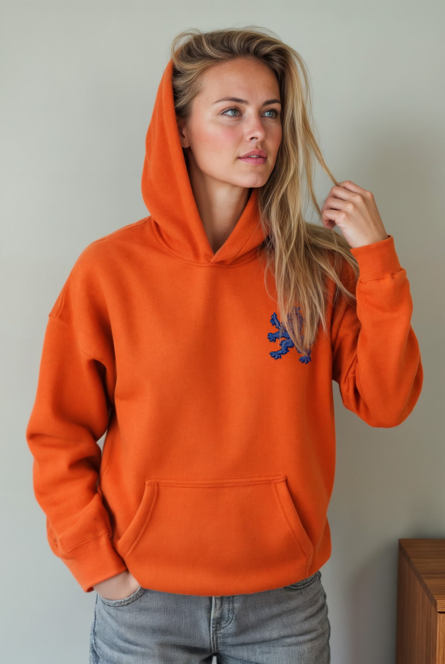 O.Leo Hoodie Oranje (Blauwe Leeuw)